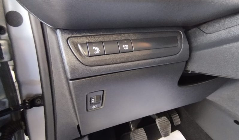 Peugeot 208 completo