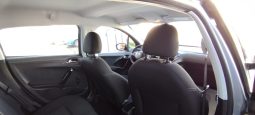Peugeot 208 completo