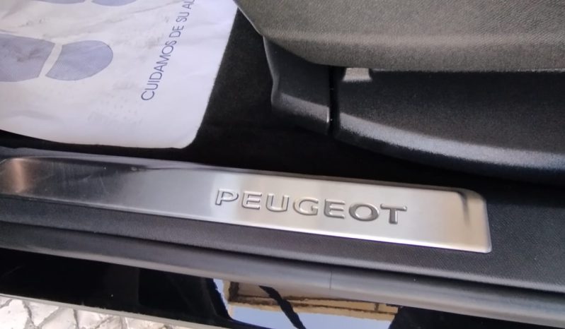 Peugeot 5008 completo