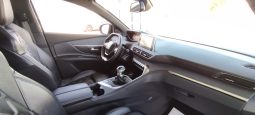 Peugeot 5008 completo