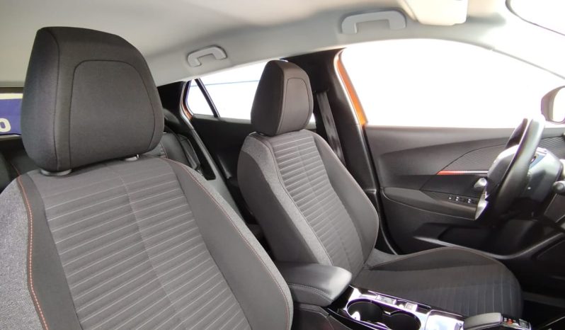 Peugeot e-2008 completo
