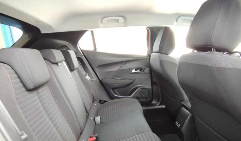 Peugeot e-2008 completo