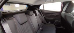 Peugeot e-2008 completo