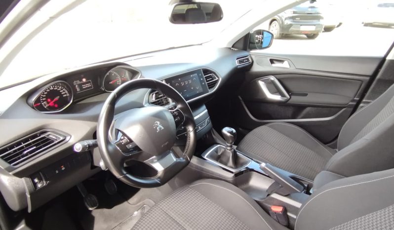 Peugeot 308 completo
