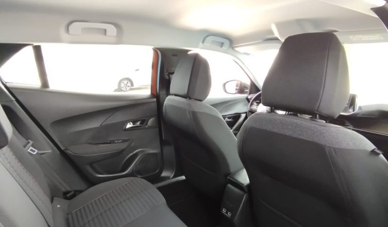 Peugeot e-2008 completo