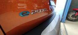 Peugeot e-2008 completo