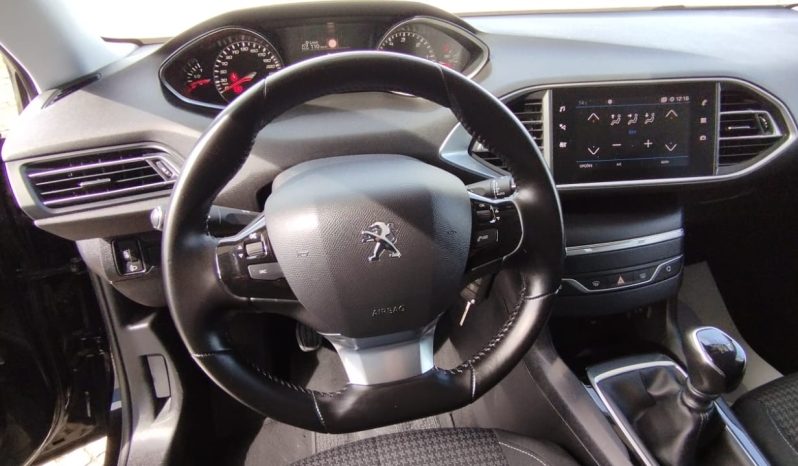 Peugeot 308 completo