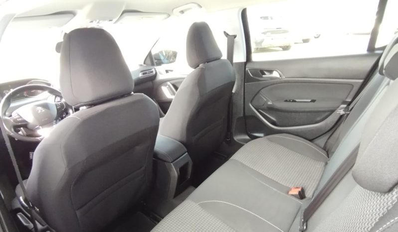 Peugeot 308 completo
