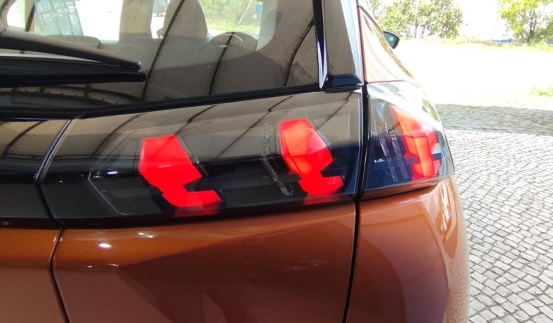 Peugeot e-2008 completo