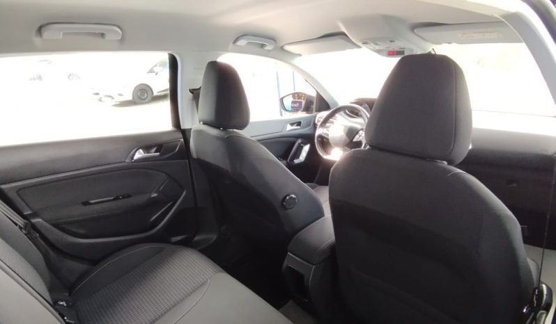 Peugeot 308 completo