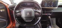 Peugeot e-2008 completo