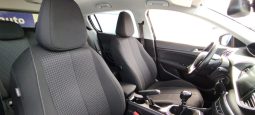 Peugeot 308 completo