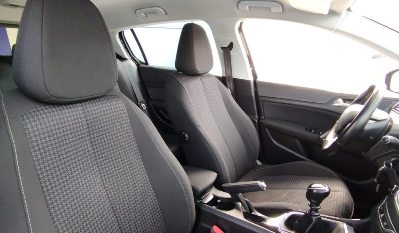 Peugeot 308 completo