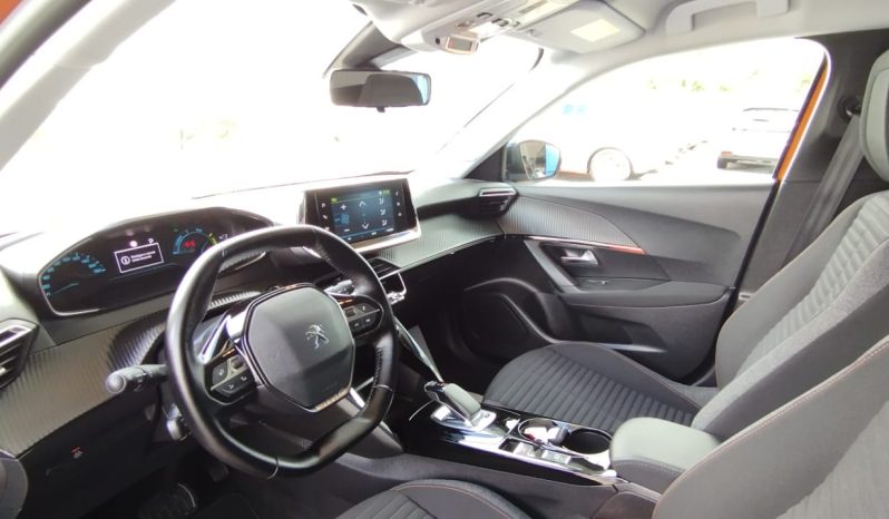 Peugeot e-2008 completo