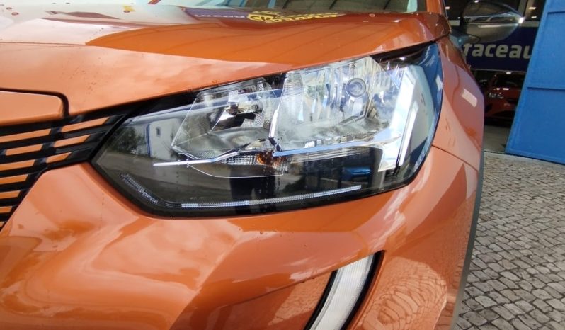 Peugeot e-2008 completo