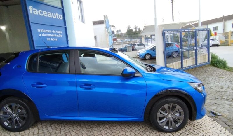 Peugeot e-208 completo