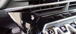 Peugeot e-208 completo