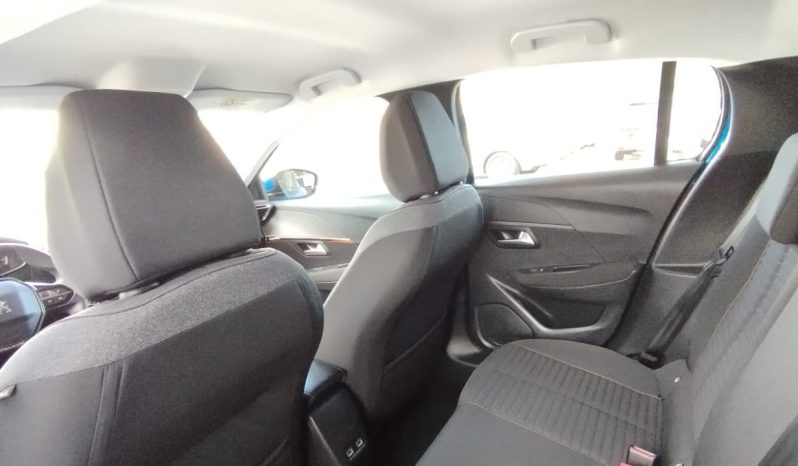 Peugeot e-208 completo
