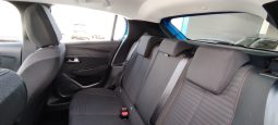 Peugeot e-208 completo