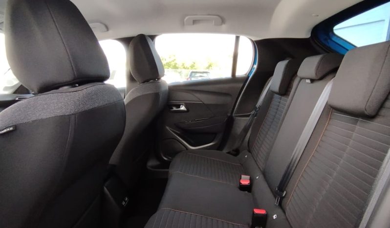 Peugeot e-208 completo