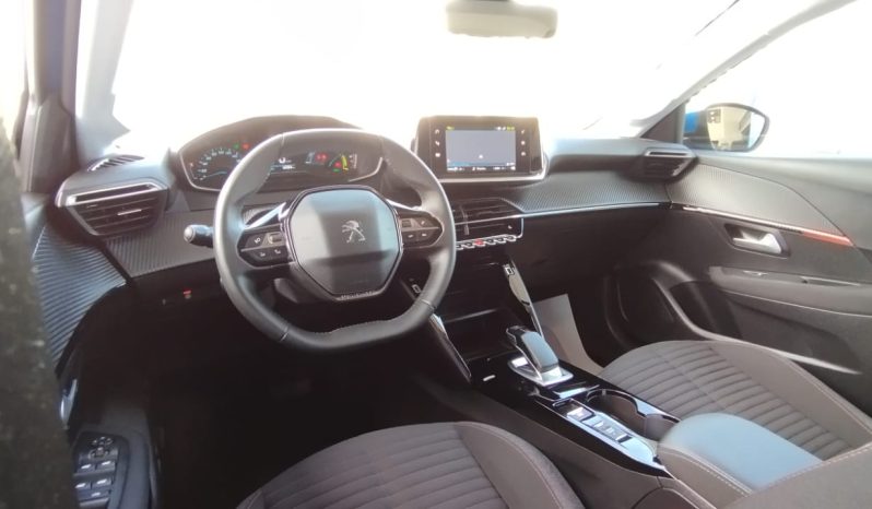 Peugeot e-208 completo