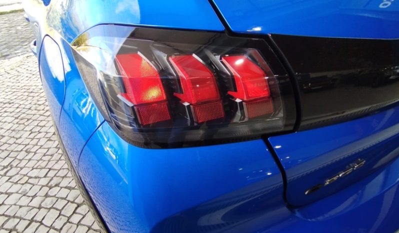Peugeot e-208 completo