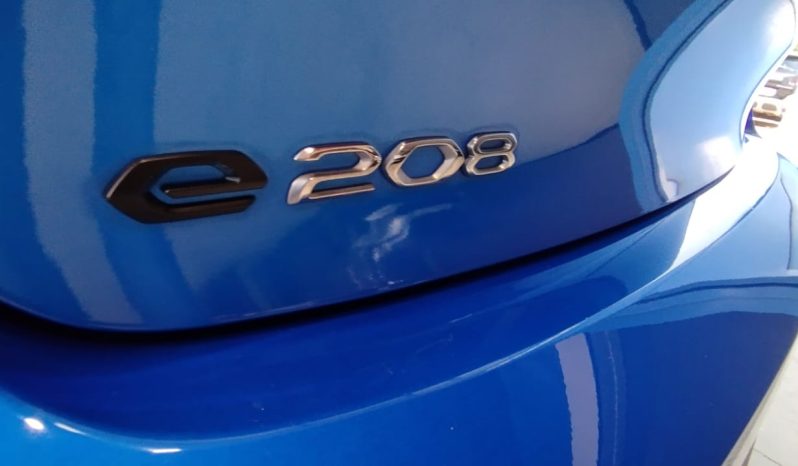 Peugeot e-208 completo
