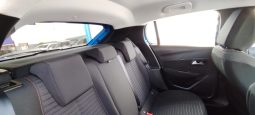 Peugeot e-208 completo