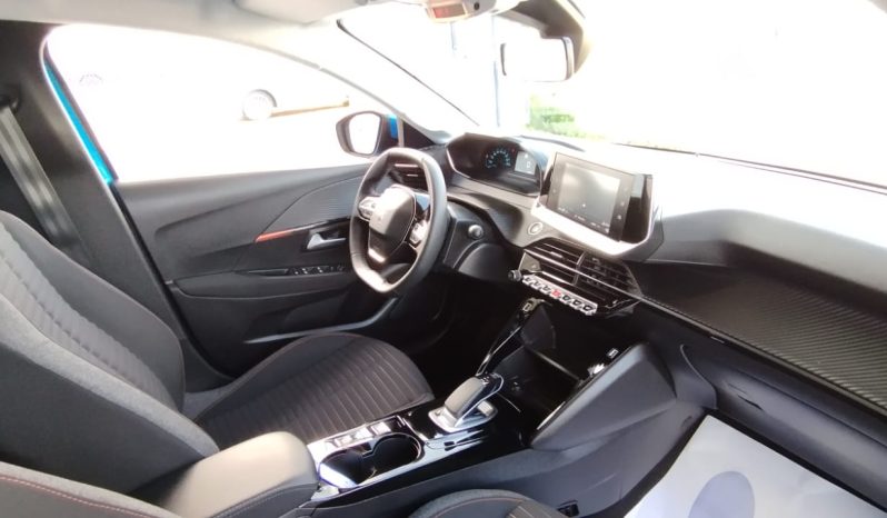 Peugeot e-208 completo
