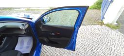 Peugeot e-208 completo