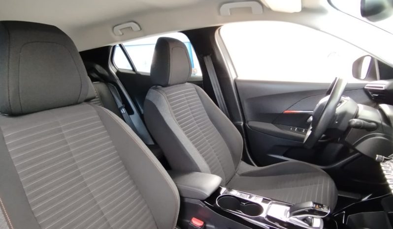 Peugeot e-2008 completo