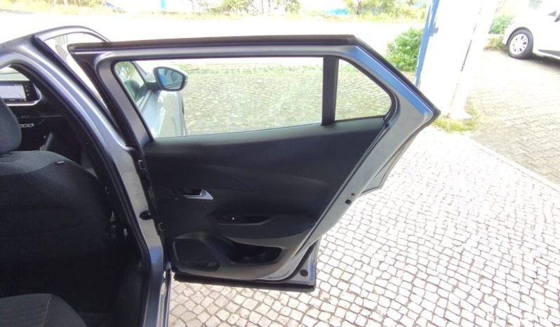 Peugeot e-2008 completo