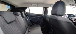 Peugeot e-2008 completo