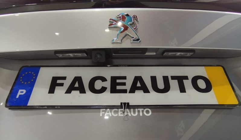 Peugeot e-2008 completo
