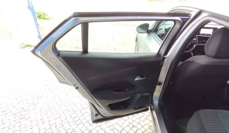 Peugeot e-2008 completo