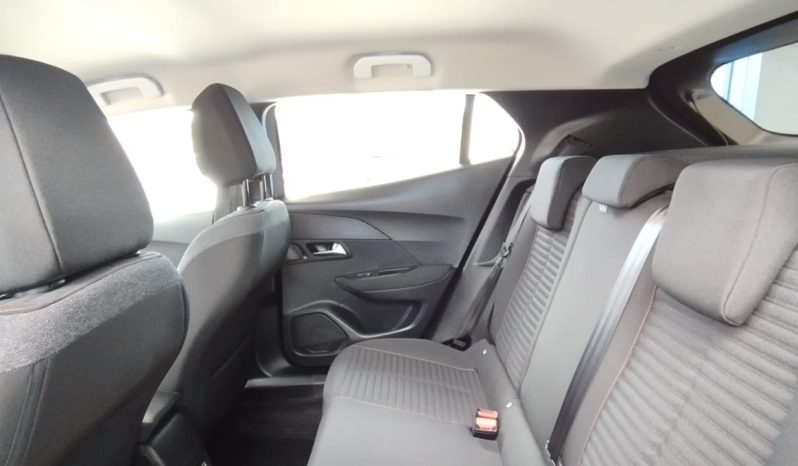 Peugeot e-2008 completo
