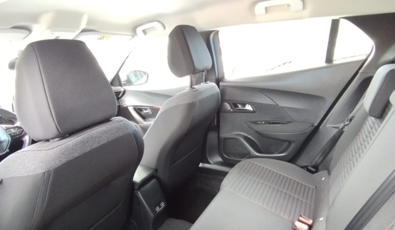 Peugeot e-2008 completo