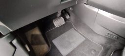 Peugeot e-2008 completo