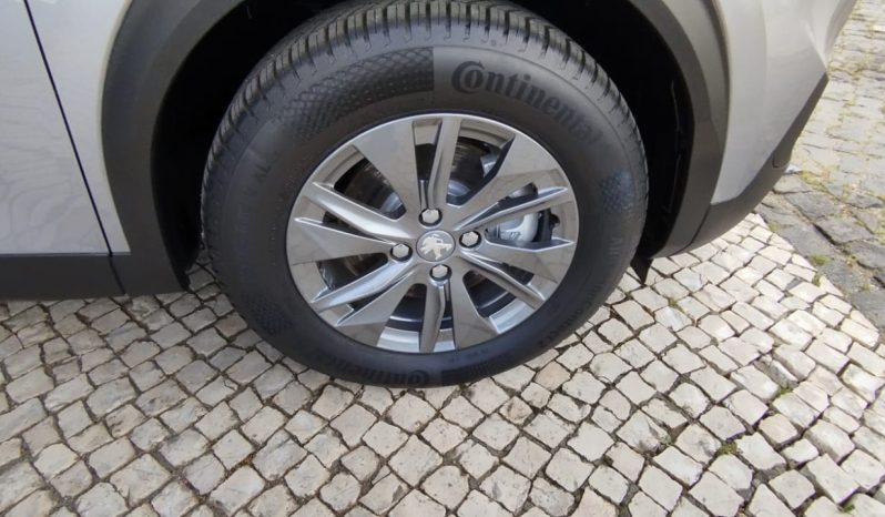 Peugeot e-2008 completo