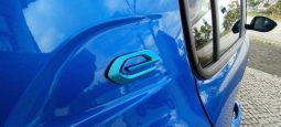 Peugeot e-208 completo
