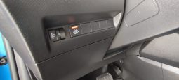 Peugeot e-208 completo