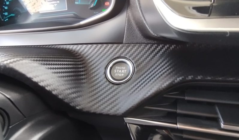 Peugeot e-208 completo