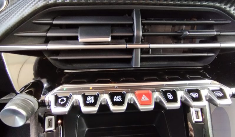 Peugeot e-208 completo