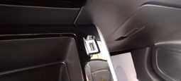 Peugeot e-208 completo
