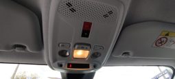Peugeot e-208 completo