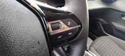 Peugeot e-208 completo