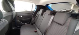Peugeot e-208 completo