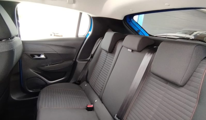 Peugeot e-208 completo