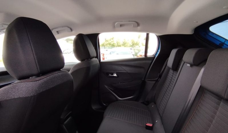 Peugeot e-208 completo