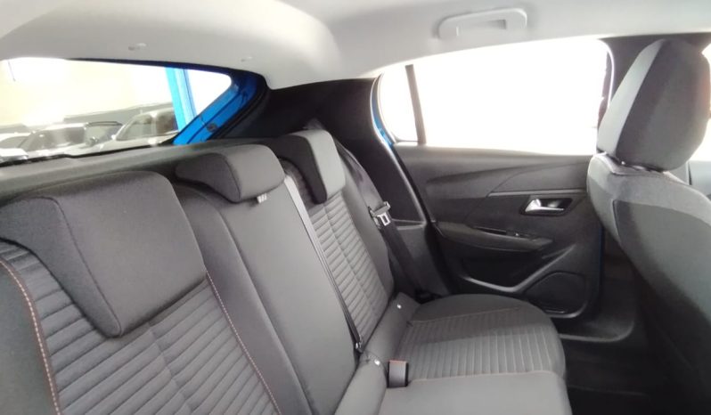 Peugeot e-208 completo